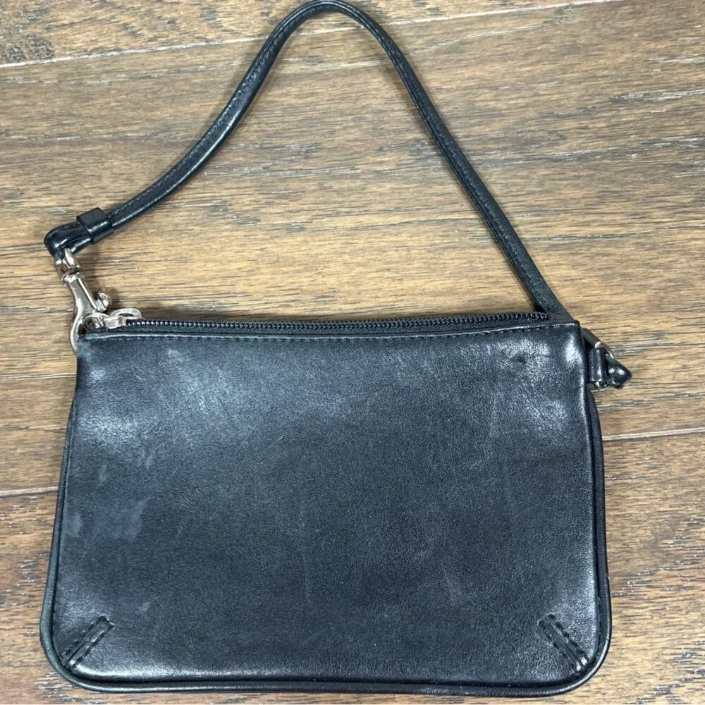 VINTAGE COACH Leather Wristlet in Black OS EUC